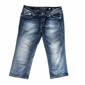 Miss Me Capri Pants Medium Wash Cropped Rhinestone Bling Jeans Size 30